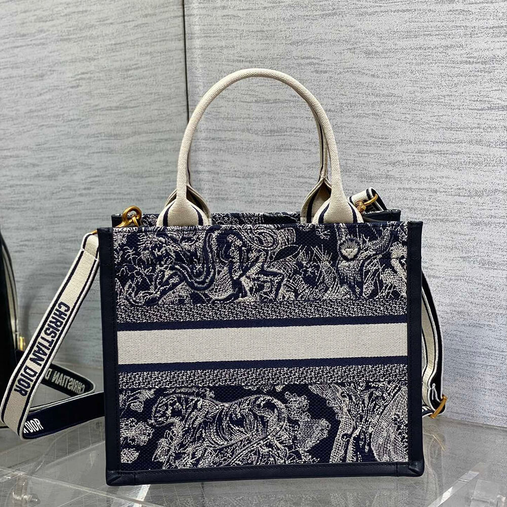 Small D10r Book Tote