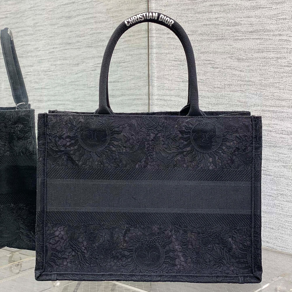 Medium D10r Book Tote