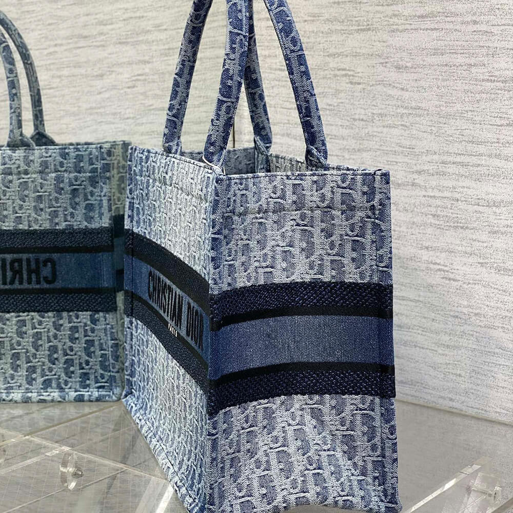 Medium D10r Book Tote
