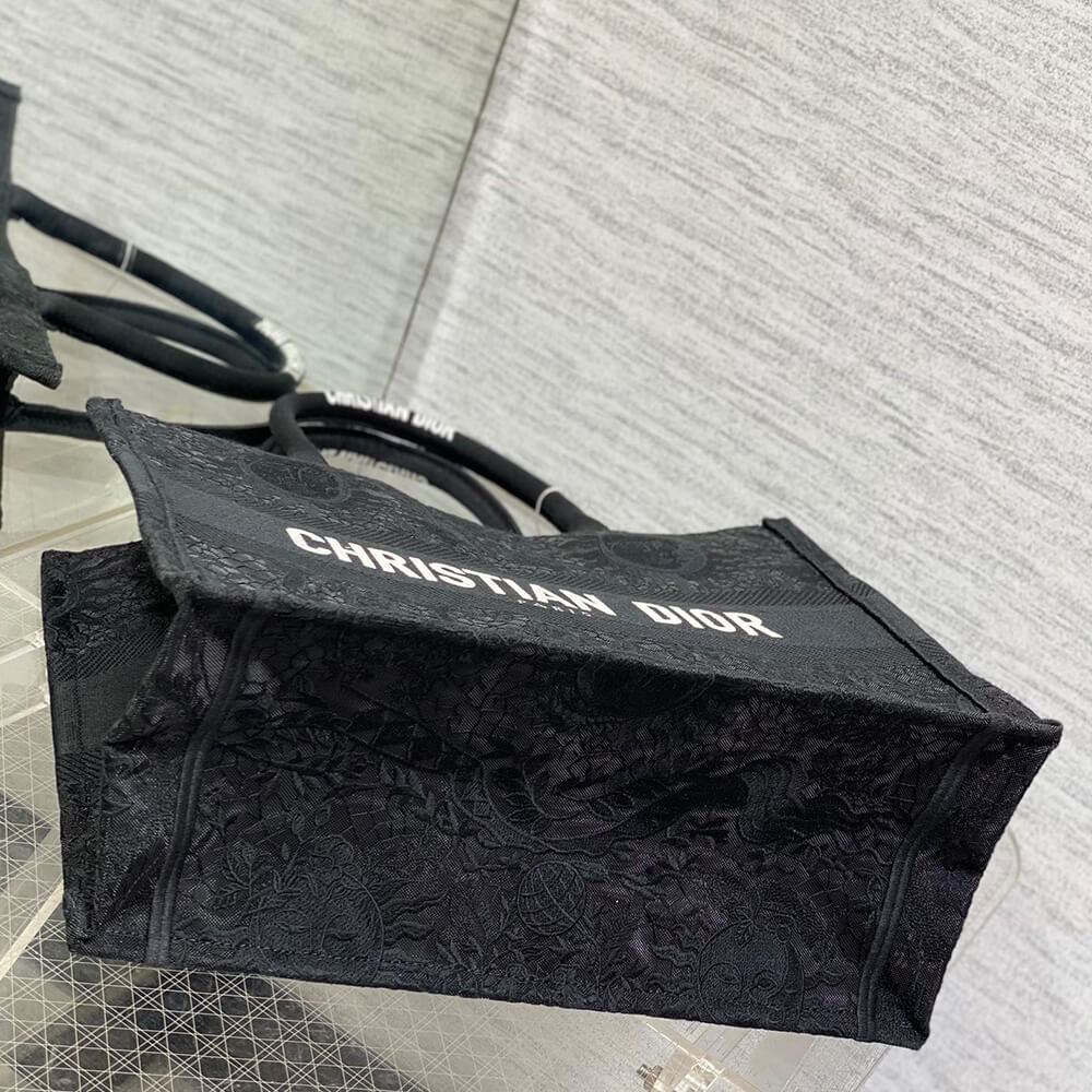 Medium D10r Book Tote