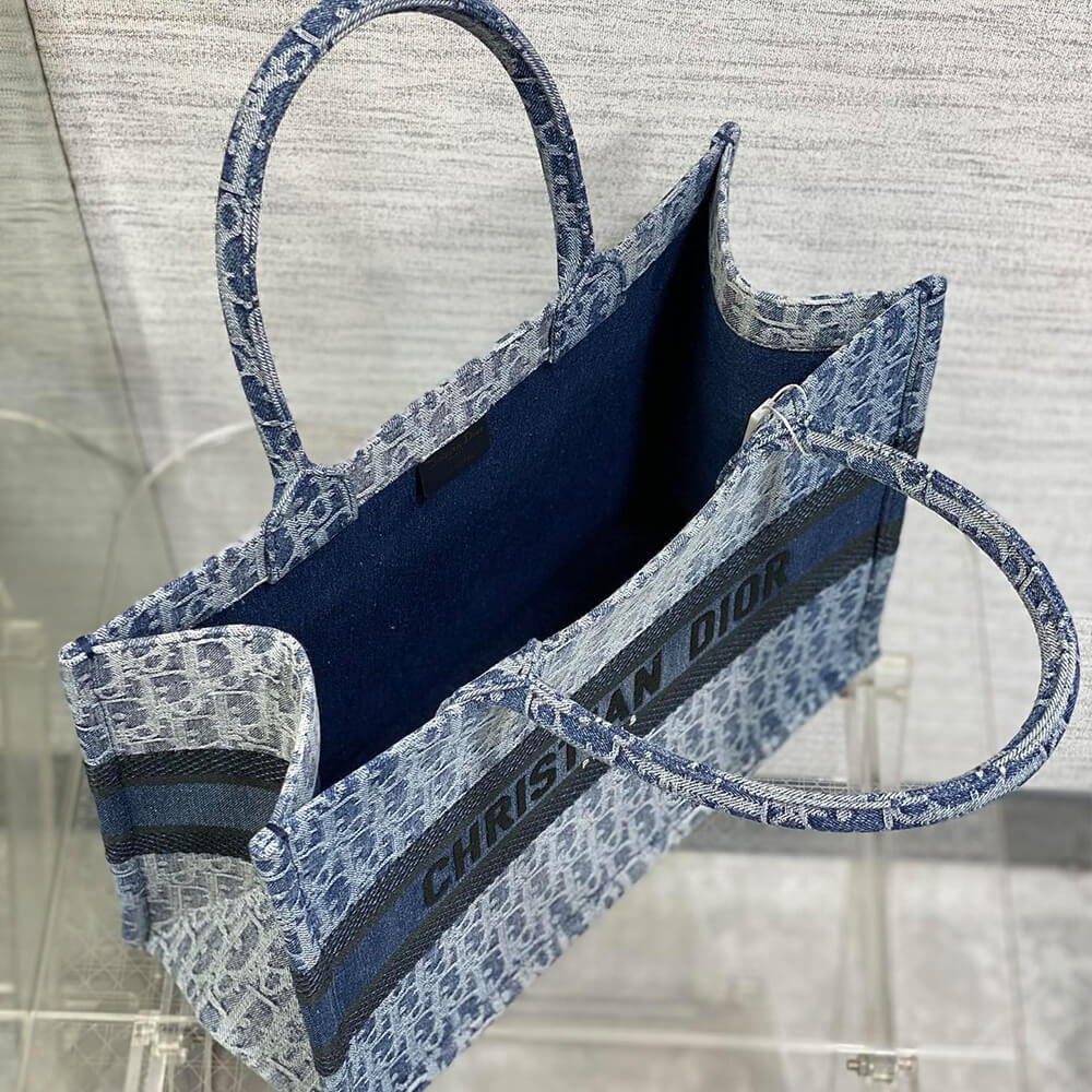Medium D10r Book Tote
