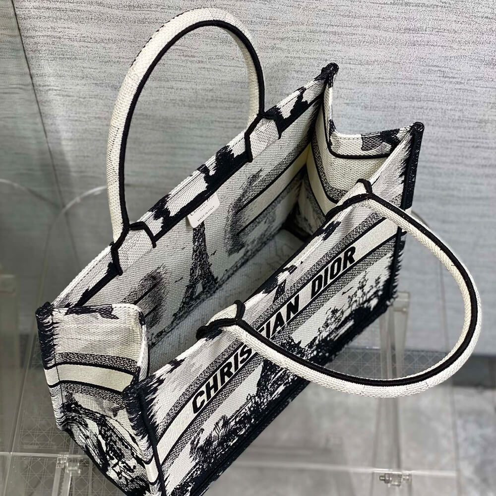 Medium D10r Book Tote