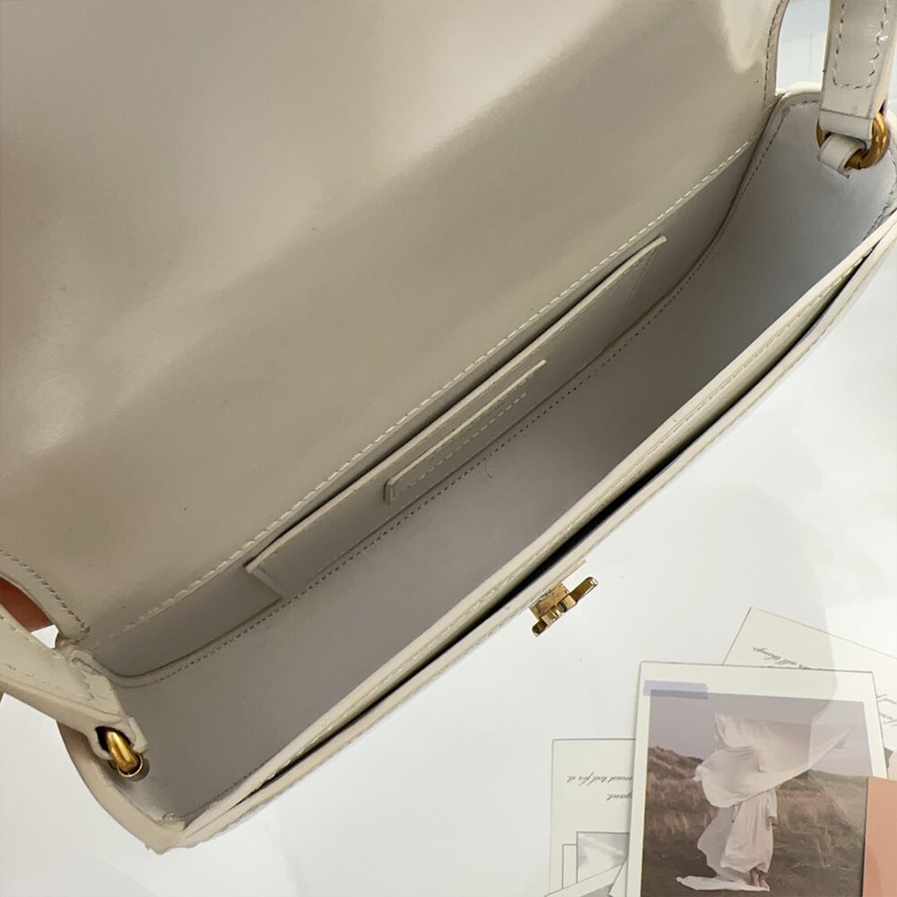 Y51 MINI VOLTAIRE IN BOX Sa1nt Lau*nt