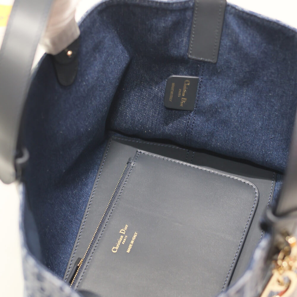 Medium D10r Toujours Bag