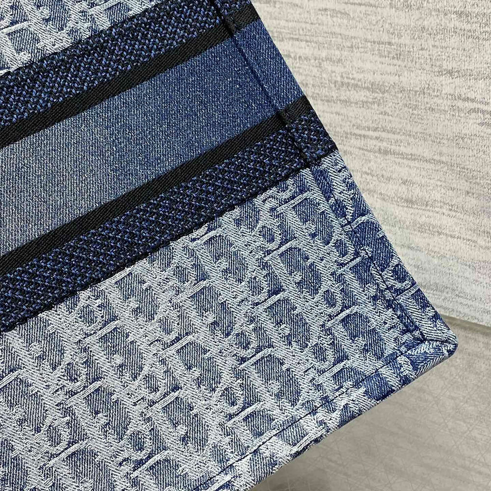 Medium D10r Book Tote