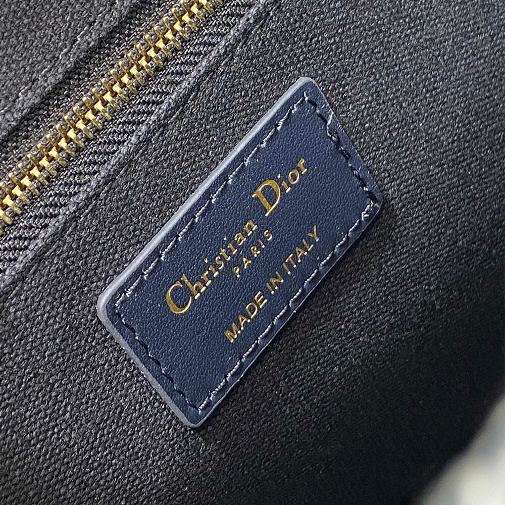 Small D10r Book Tote