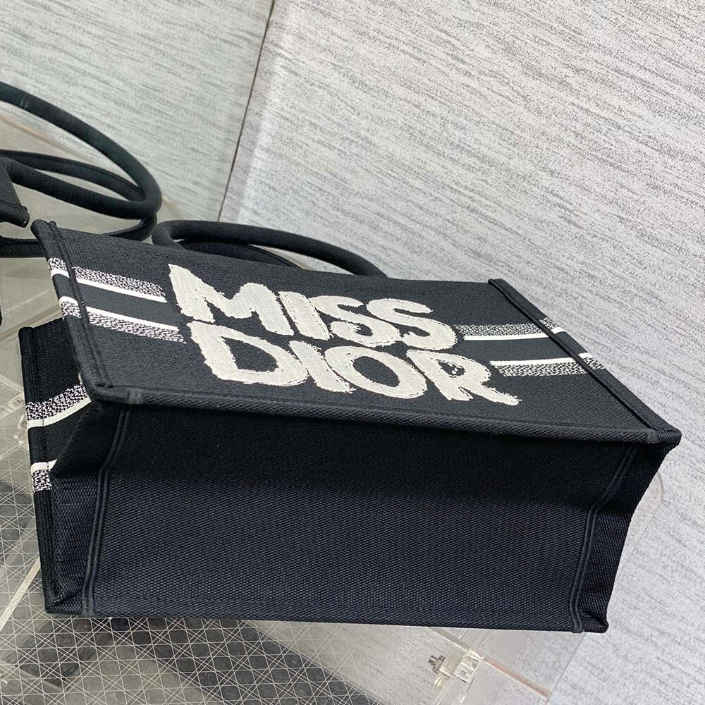 Medium D10r Book Tote