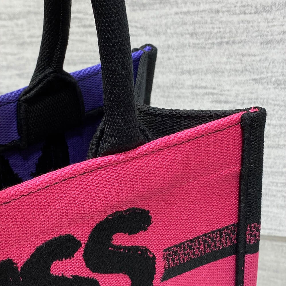 Small D10r Book Tote