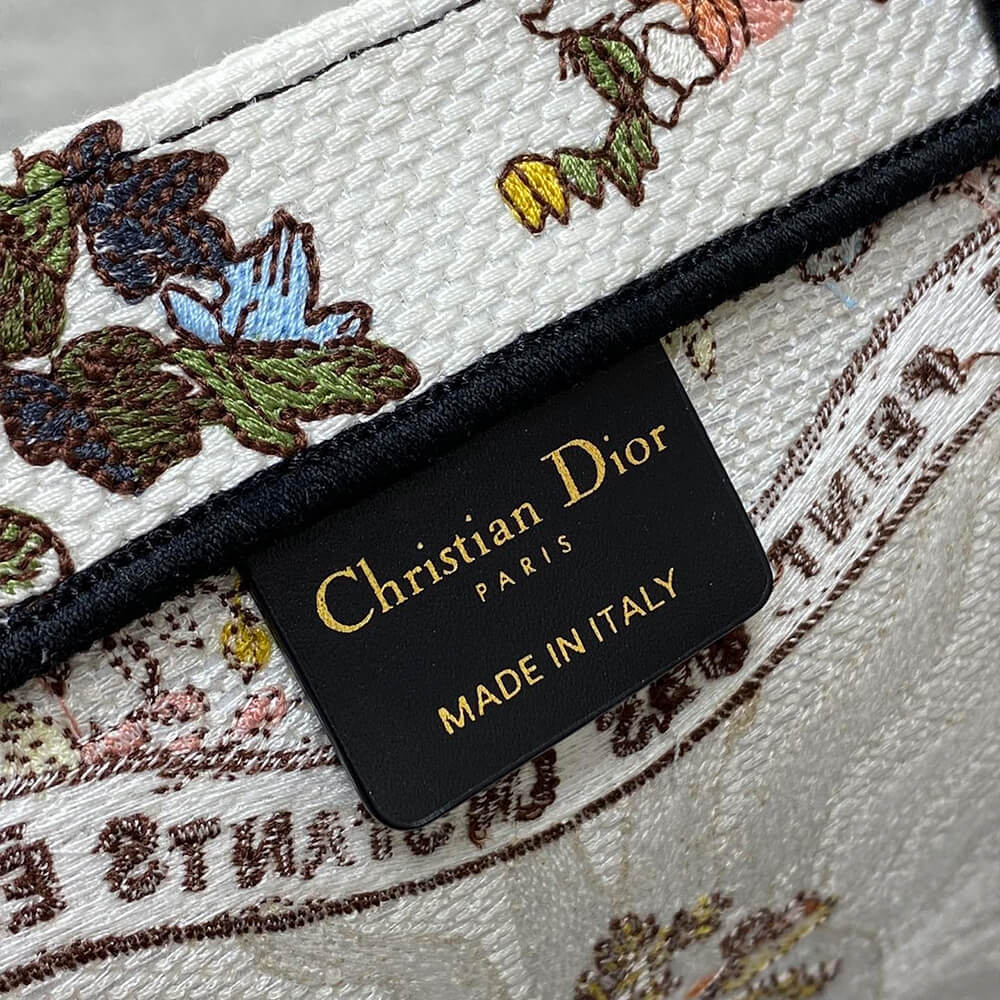 Medium D10r Book Tote