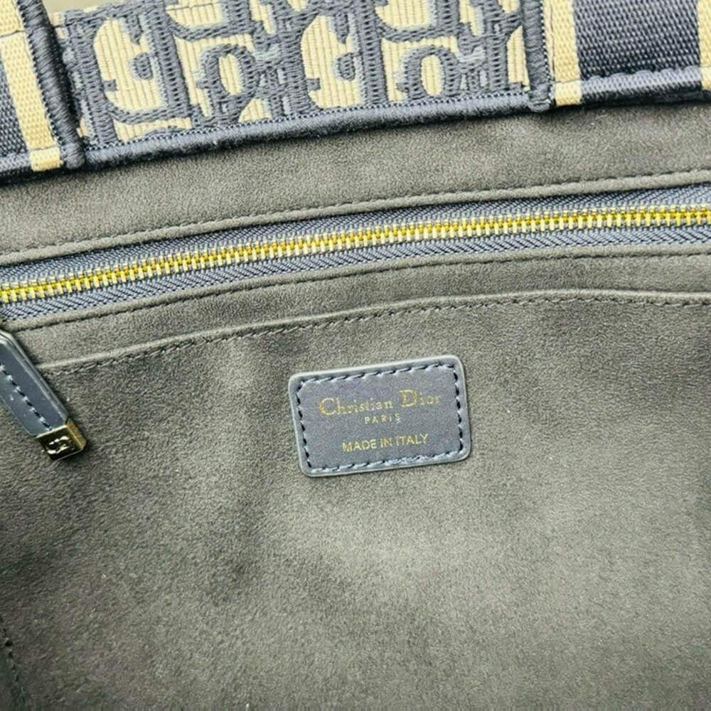 Medium D10r Book Tote