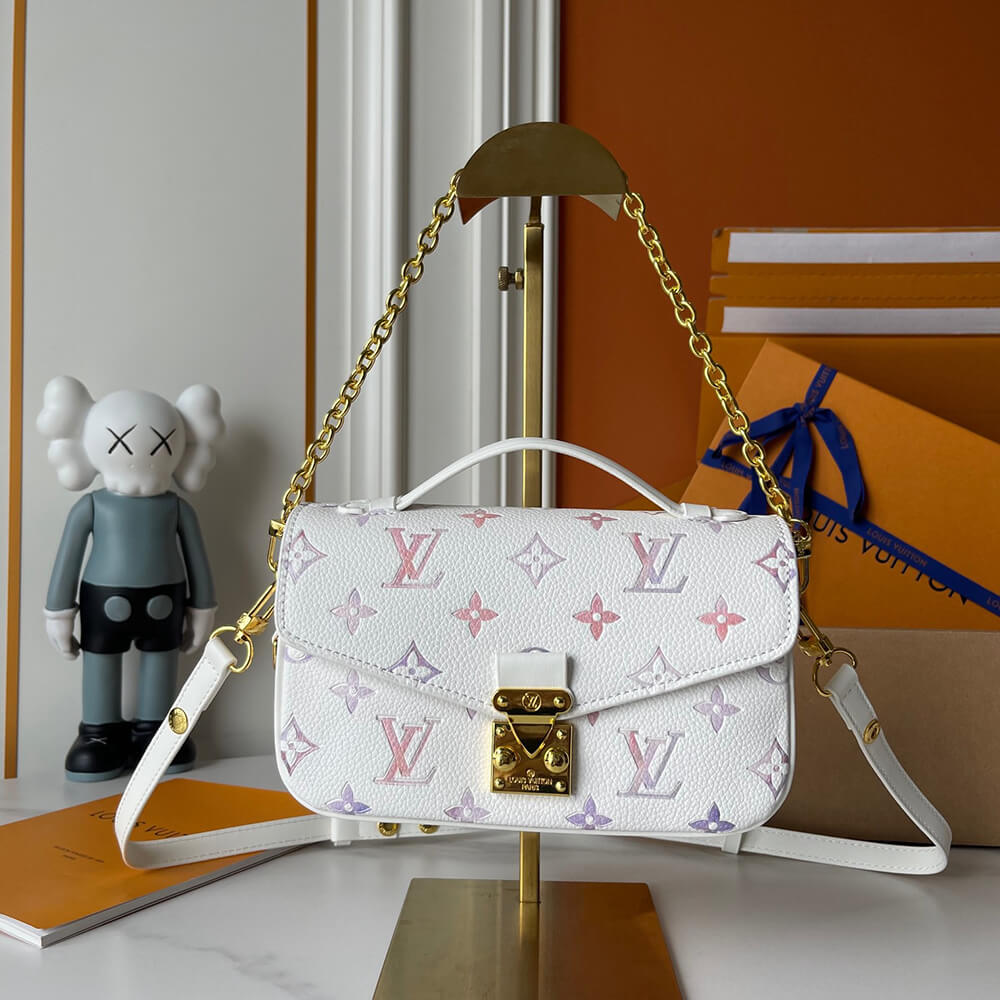 LV Pochette Mè°·tis East West