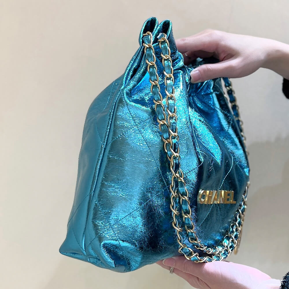 Ch**el 22 SMALL HANDBAG(high-end grade)