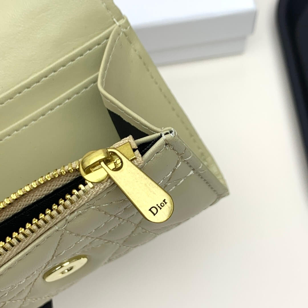 D10r Jolie Glycine Wallet