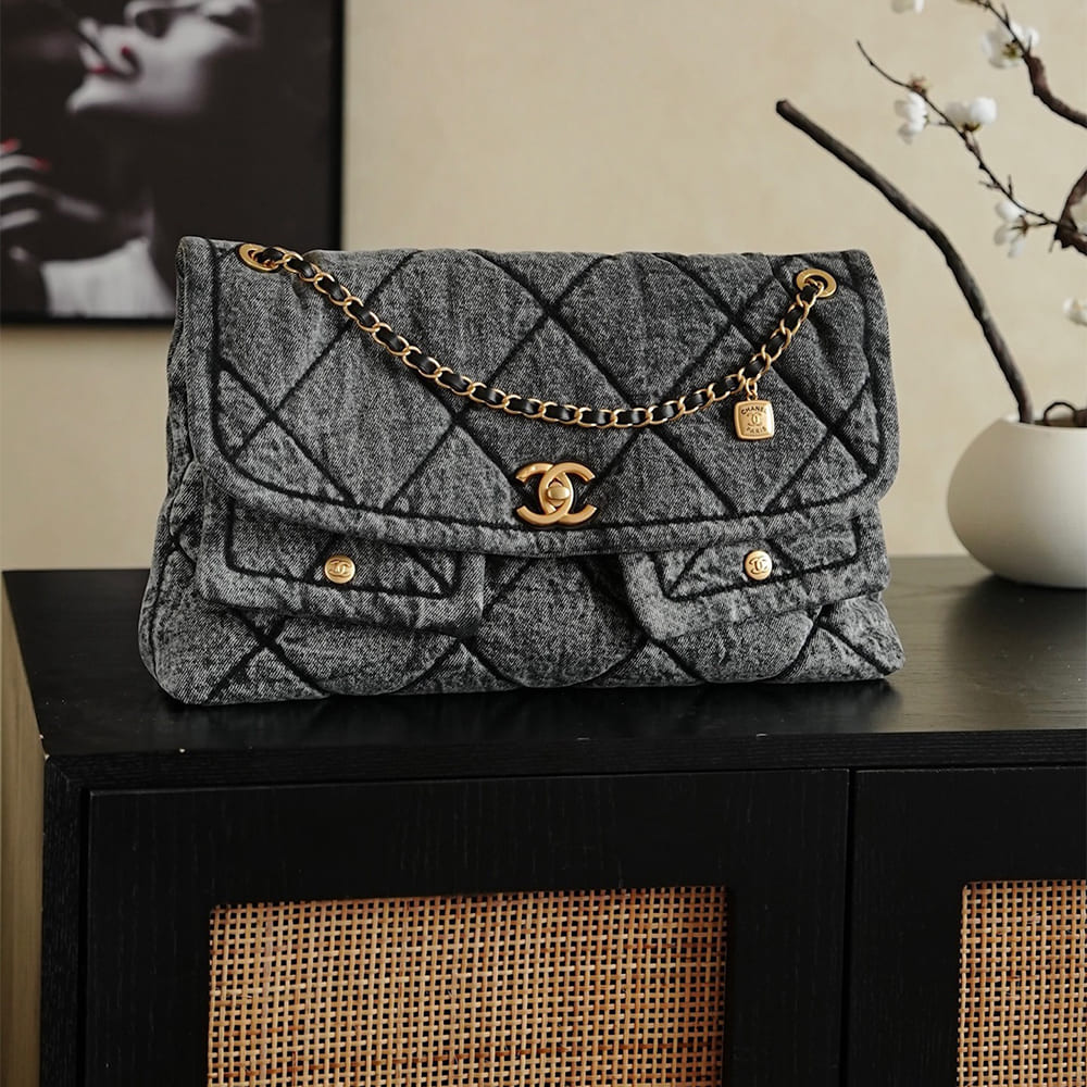 Ch**el MAXI FLAP BAG(HIGH-END GRADE)
