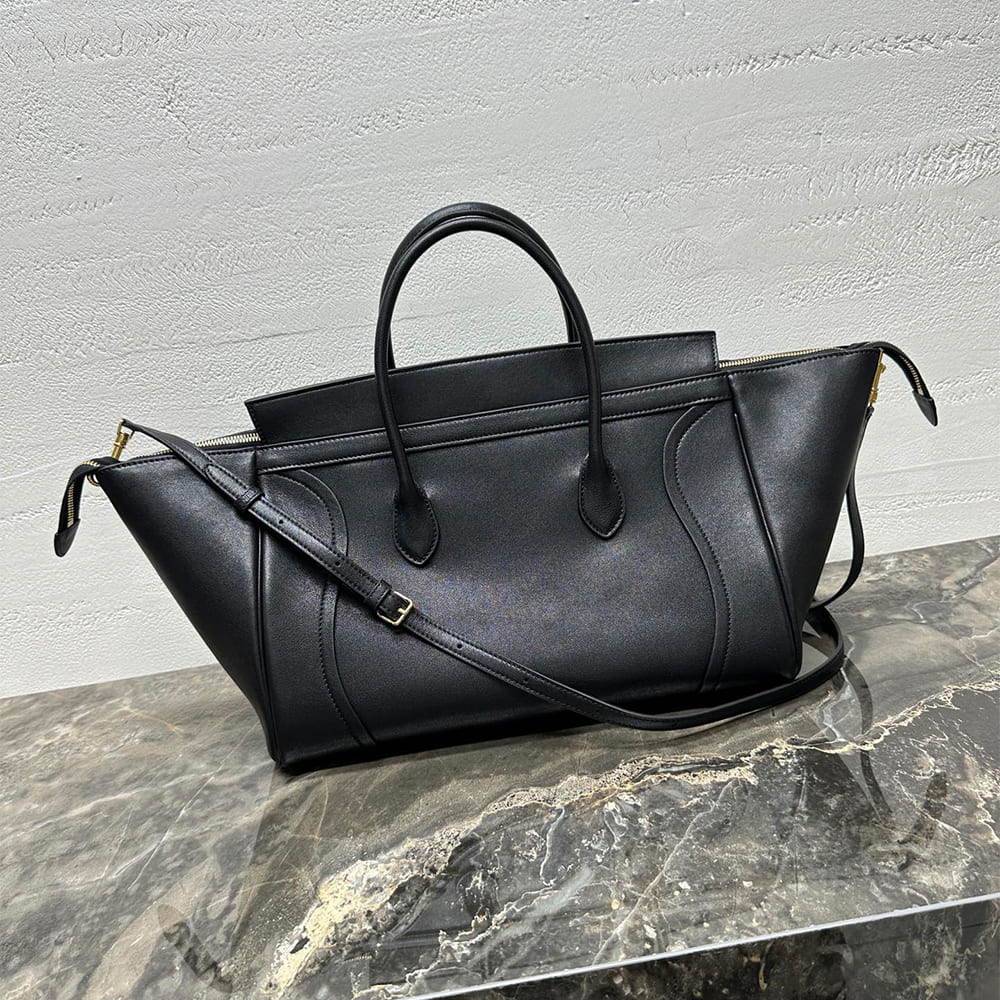 ce1i*e medium smiling new lU*gage in s*pple shiny lambskin(high-end grade)