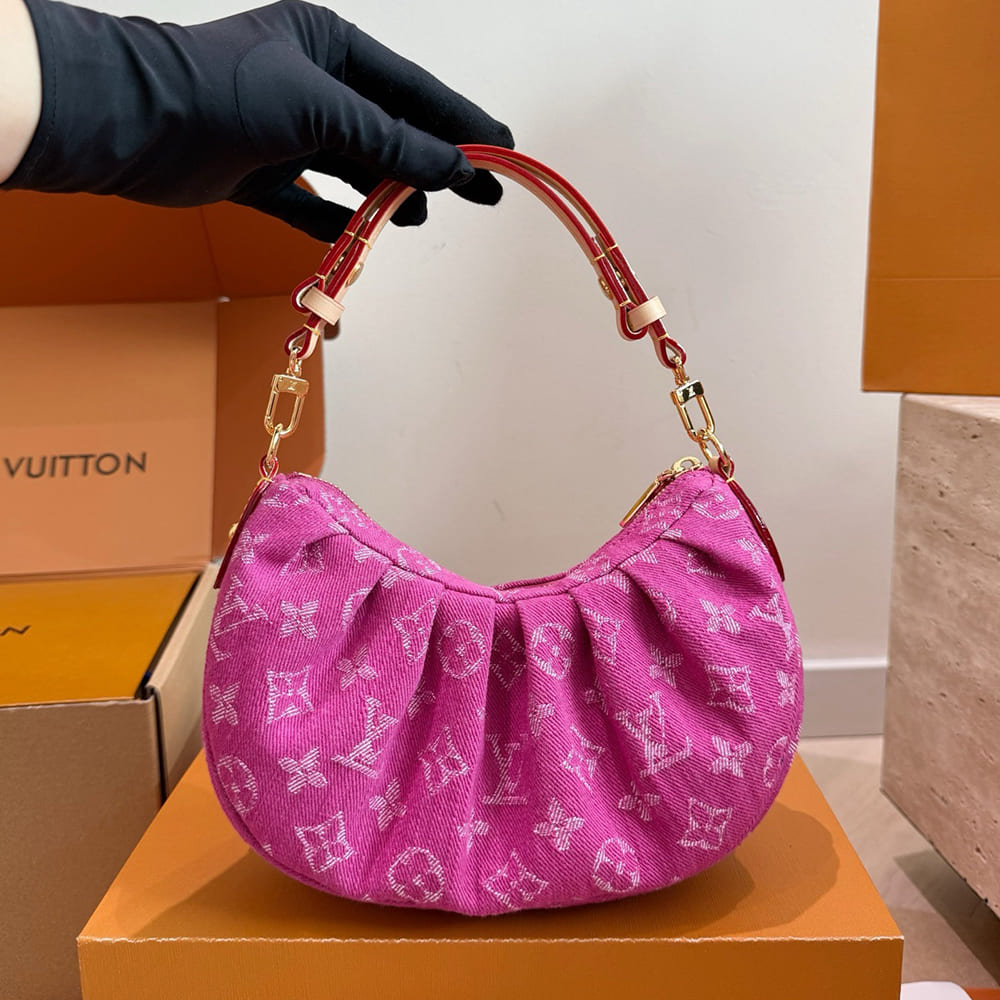 LV Pochette Valley