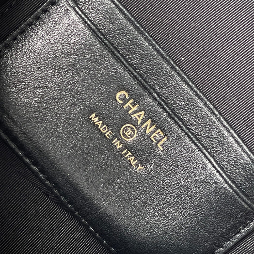 Ch**el Vanity with Chain(HIGH-END GRADE)